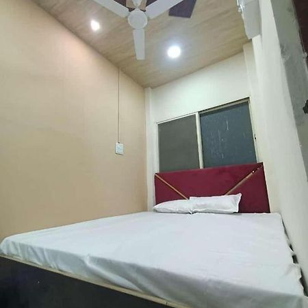 Hotel Rolex Ujjain Esterno foto
