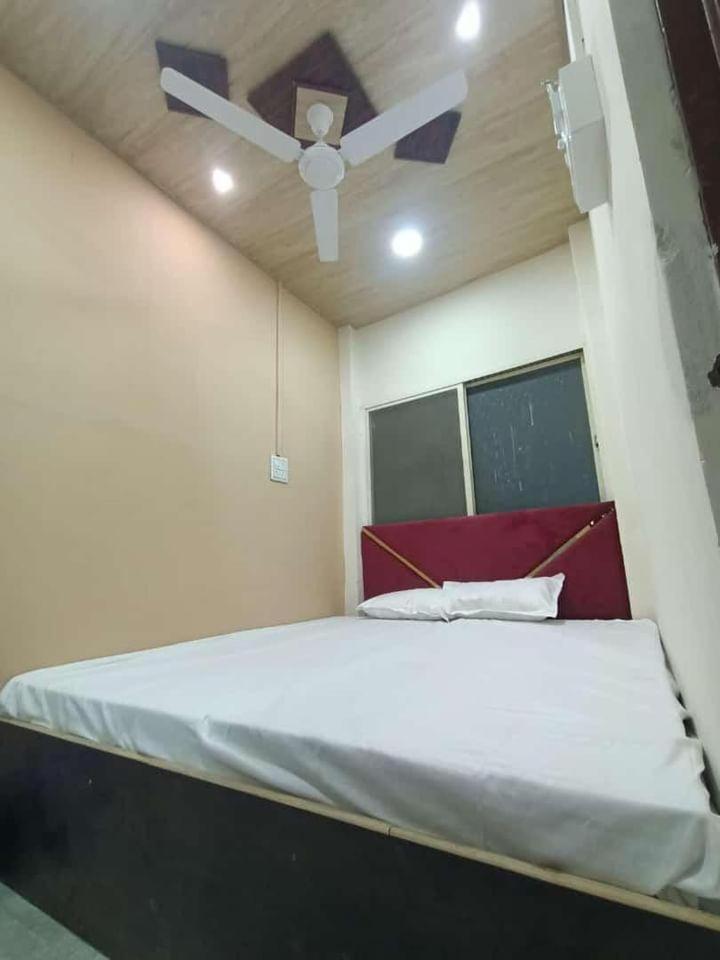 Hotel Rolex Ujjain Esterno foto